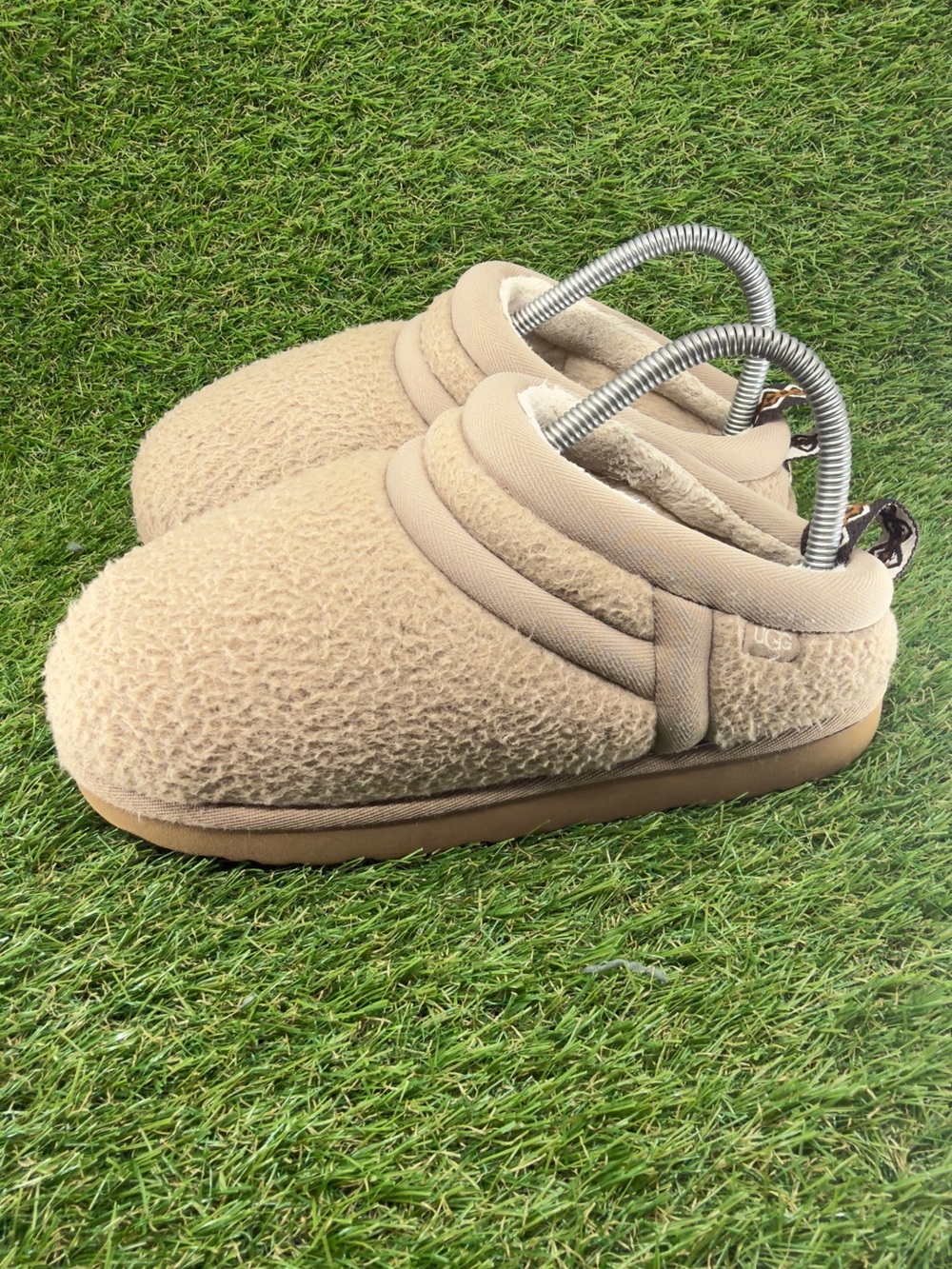 UGG classic tan cream mint size 6 women’s